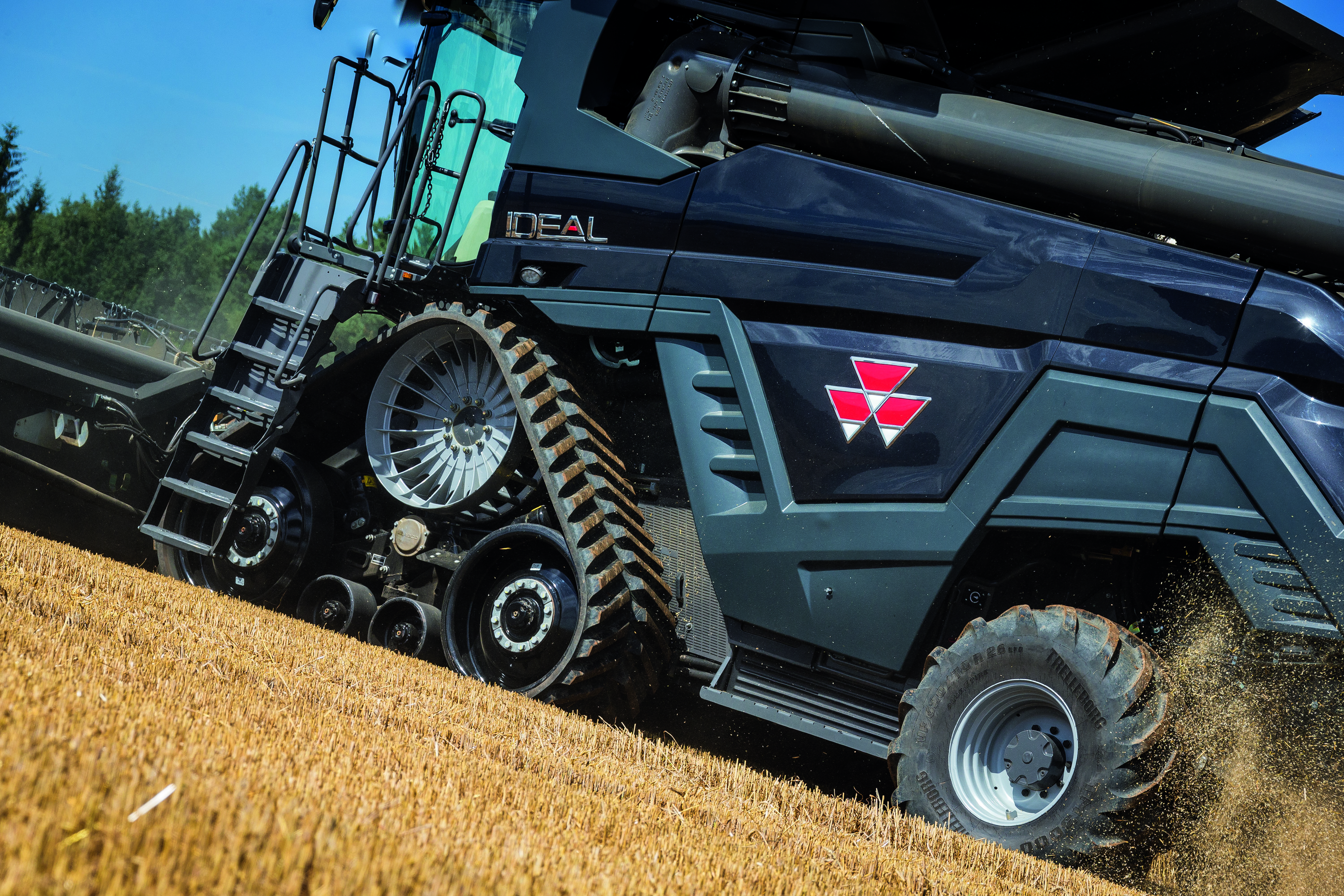 Идеал 9. Комбайн Massey Ferguson ideal. Комбайн Fendt ideal Massey Ferguson. Комбайн Фергюсон идеал 9т. Комбайн Фергюсон идеал 9.